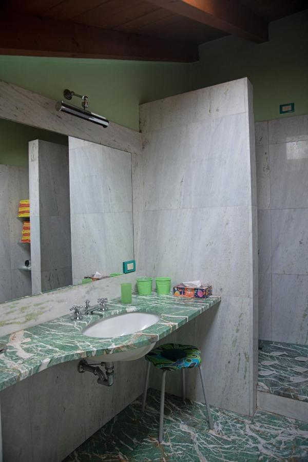Apartamento Casa Dolce Casa Alzaia Grande Milán Exterior foto